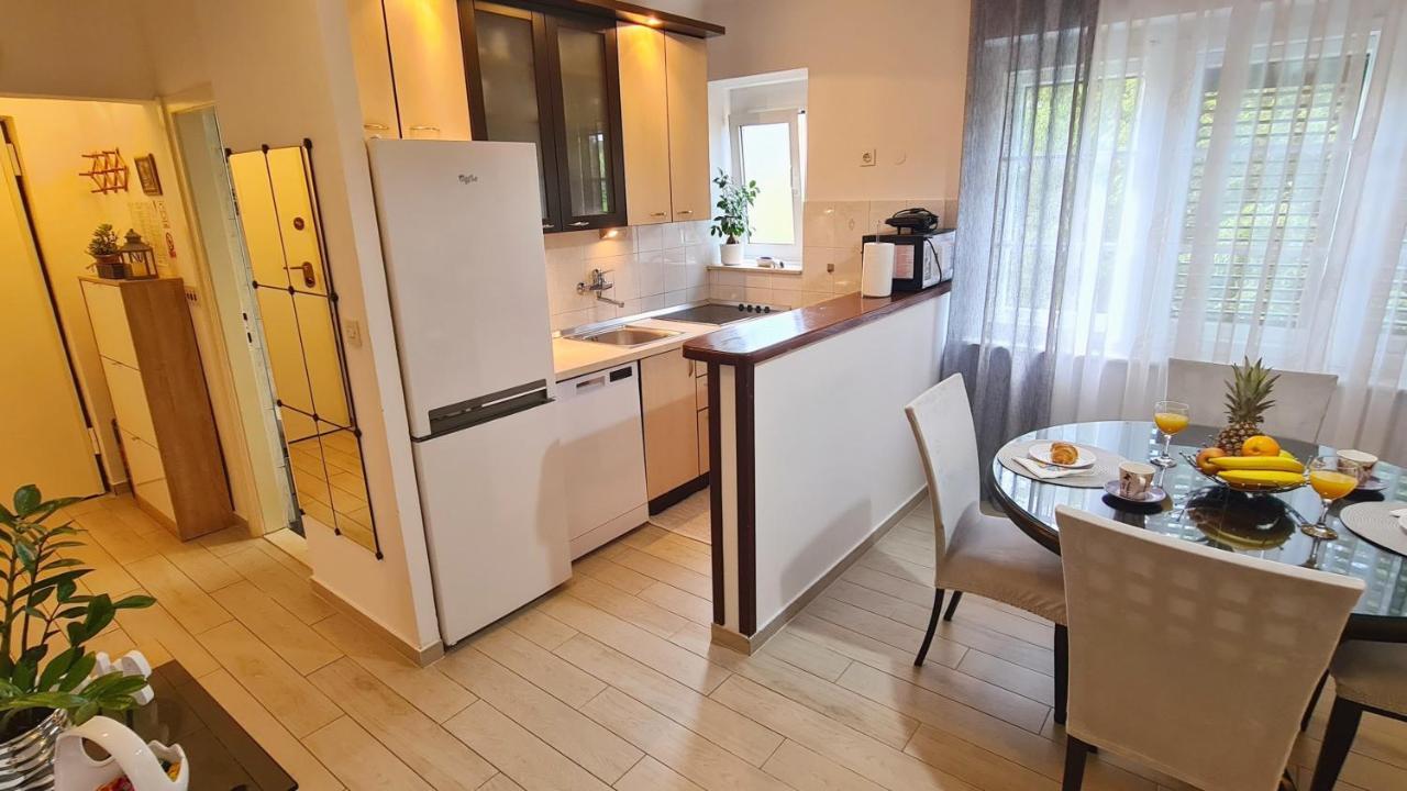 Apartment Sara Poljud スプリト エクステリア 写真