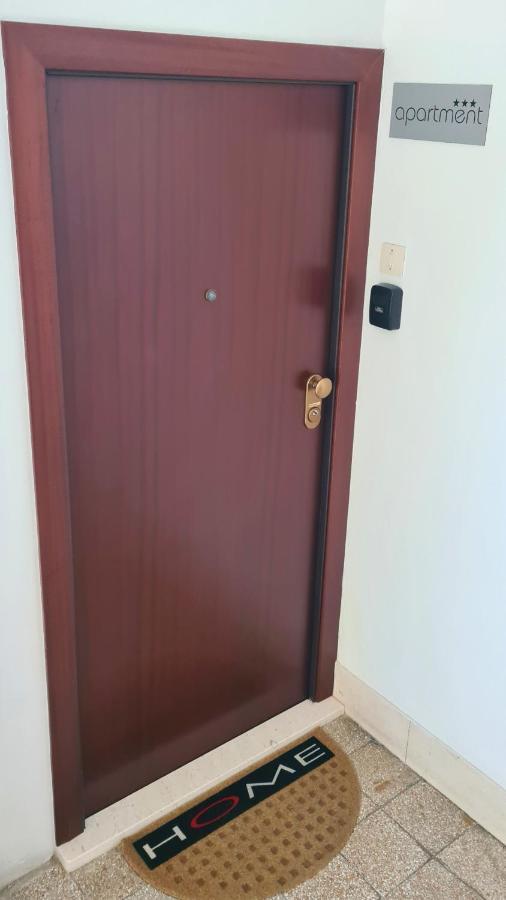 Apartment Sara Poljud スプリト エクステリア 写真